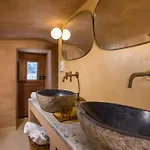 Kalosymi Studio, Simi