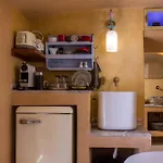 Kalosymi Studio, Simi