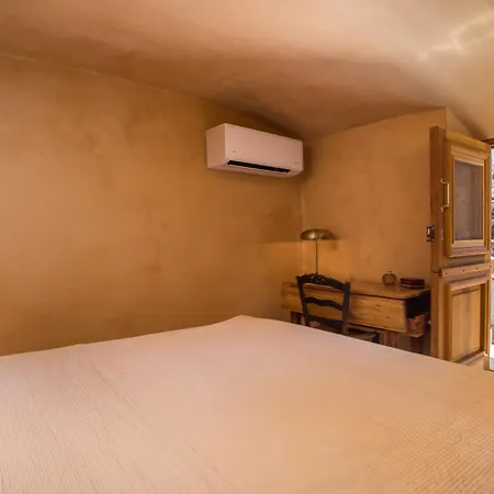 Kalosymi Studio, *