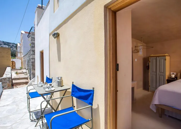 Kalosymi Studio, Daire