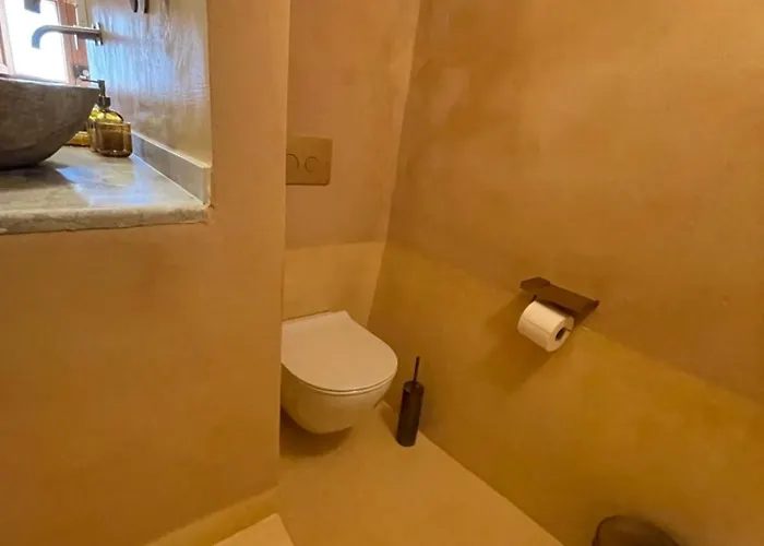 Kalosymi Studio, Simi