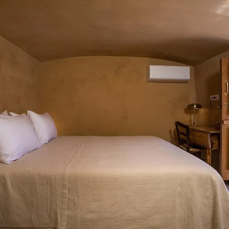 Kalosymi Studio, * Σύμη