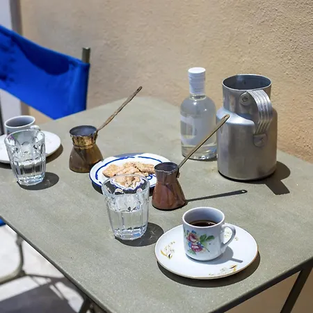 Kalosymi Studio, Erdtoene Mit Hafenblick *