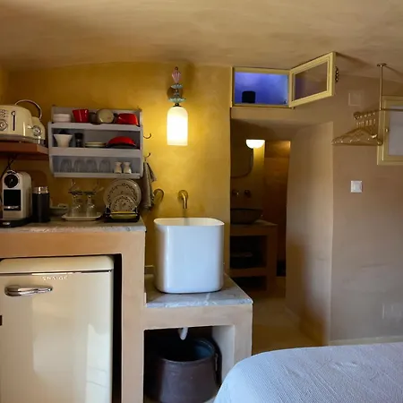 Διαμέρισμα Kalosymi Studio, Erdtoene Mit Hafenblick