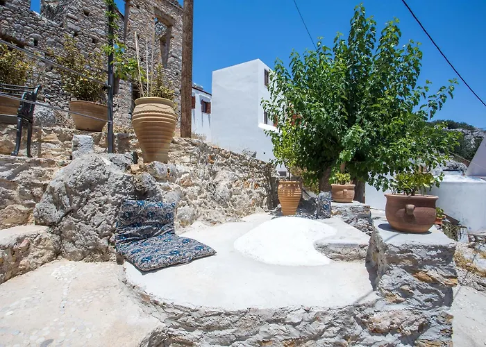 Appartement Kalosymi Studio, Sými