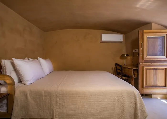 Kalosymi Studio, * Sými